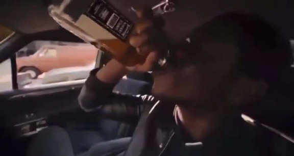 descente alcool jack danial voiture homme noir depression