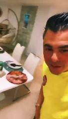 ma réaction quand il y a de la raclette ce soir