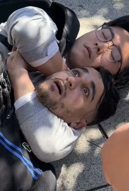 étrangelement chokbar choque par un touriste