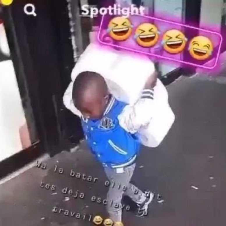snap Wa la batar elle a dit tes deja esclave du travail petit qui porte dès son plus jeune age
