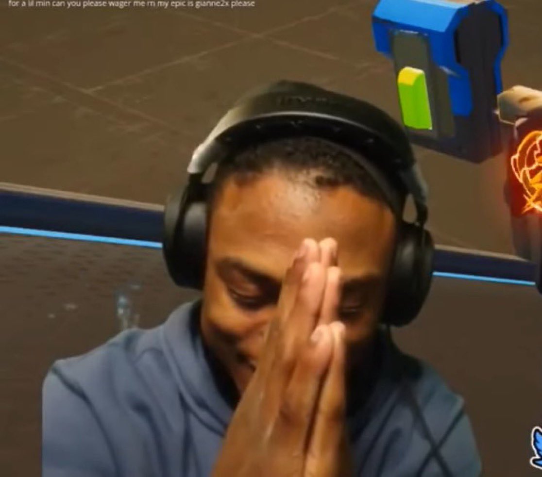 IShowSpeed qui prie de se retenir de rire