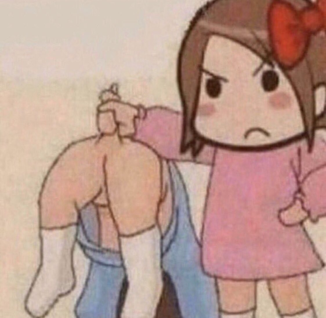 Fille avec noeud rouge qui tient le pénis d'un garçon