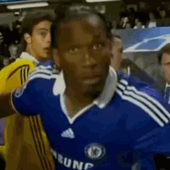 Didier Drogba s'embrouille et réfute/refuse