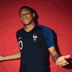 Kylian Mbappé qui flex