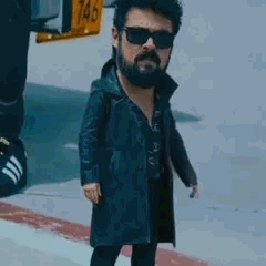 Mini Billy Butcher qui danse