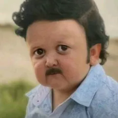 Hasbulla Magomedov avec la tete et la moustache de Pablo Escobar