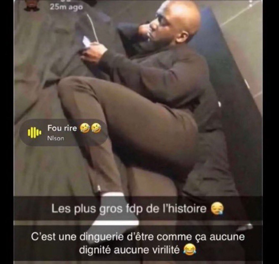 snapchat - Homme noir allongé de manière gay
