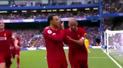 Compilation des celebrations de buts iconiques dans le football