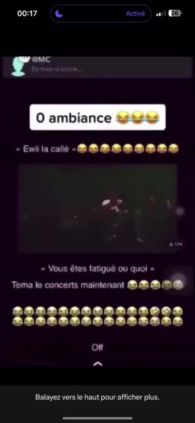 snapchat - Un artiste chante sur scène mais le public ne réagit pas, 0 ambiance, Vous êtes fatigués ou quoi ?