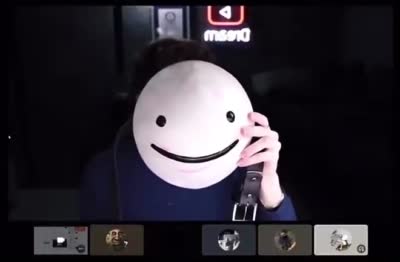 Dream enlève son masque pendant son face reveal