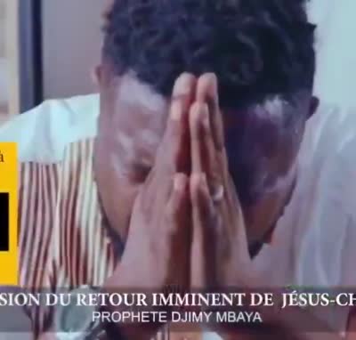 Le prophète Djimy Mbaya répète Oh mon Dieu les mains jointes (Oh mon Dieu ! Oh mon Dieu ! Oh mon Dieu !)