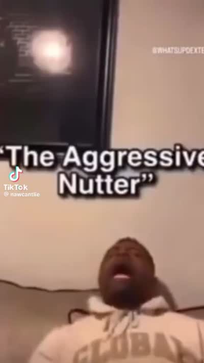 Un homme imite différents types de réactions lors de l'orgasme, Nutter