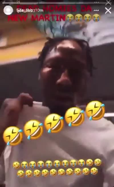 snapchat - Un homme filmé en appel à l'aide avec le visage ultra gonflé roué de coups