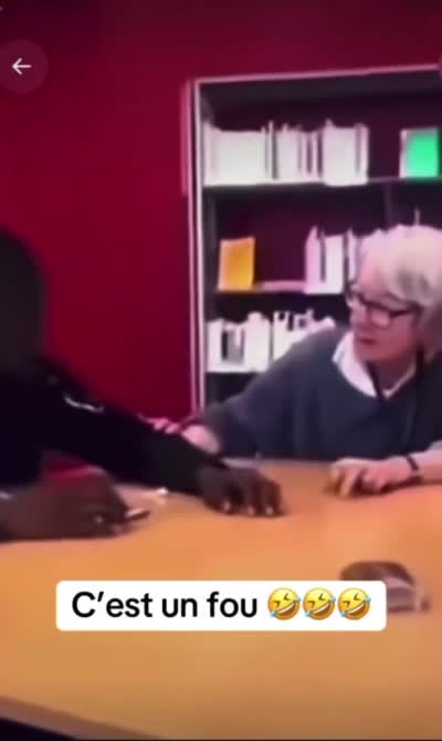 snapchat -  On a rien dérangé du tout. Bah moi j'ai j'ai fini la discussion avec vous. Moi j'ai dit ce que j'avais à dire. Bon au revoir merci, laissez-moi écouter ma musique.