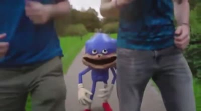 Sonic maudit tombe en essayant de courir avec des joggeurs