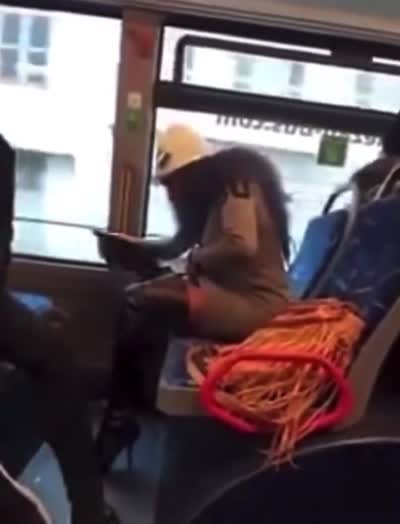 snapchat - Ça me brûle oh ! Appelez les pompiers oh ! Au secour ! J'en peux plus ! Venez au secour !