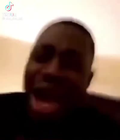 snapchat - Zepek J'ai mal à la tête ! J'ai mal à la tête ! AHHH !