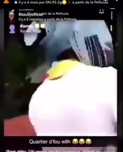snapchat - Un homme découvre sa mère qui danse dans la rue