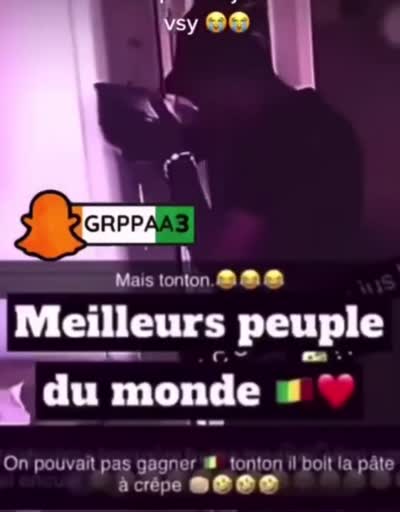 snapchat - Mais tonton tu fais quoi ? - C'est quoi ce jus là ? - Mais c'est de la pâte à crêpe !