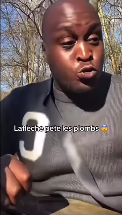 snapchat - Laflèche - Laflèche pete les plombs - Tous ceux qui savent pas conduire, j'ai déjà dit... Tous ceux qui savent pas conduire, je l'ai déjà dit... Un truc de fou au volant !