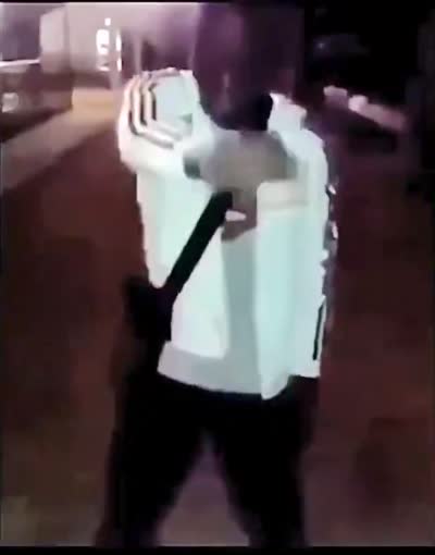 snapchat - Un homme mime la copulation en criant Zahra et Nadya