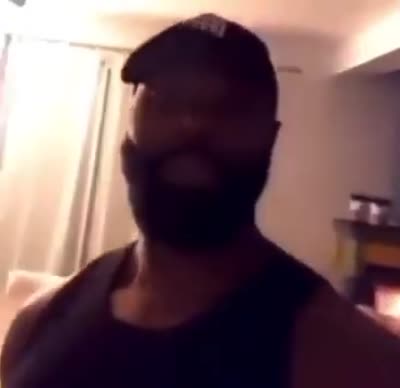 Kaaris - T'es un menteur celui-là. T'es vraiment un menteur mon gars. T'es un très très gros menteur. Le mensonge, la manipulation, c'est ton arme favorite.