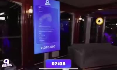 Michou remercie son chat en ignorant un gros pénis/bite/paff/zizi/zgeg/paff