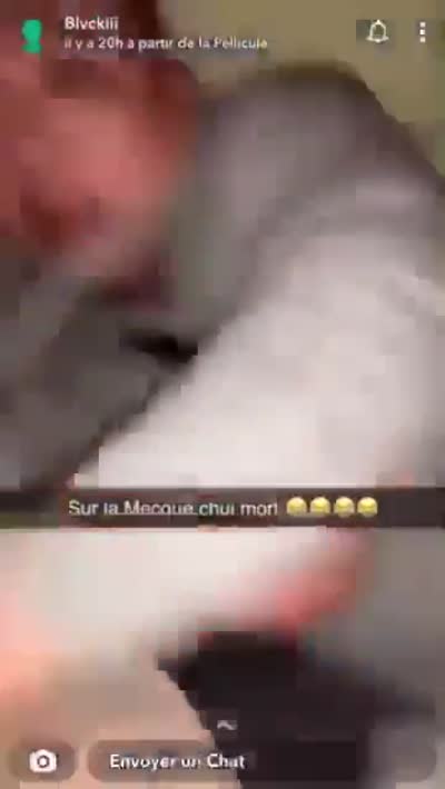 snapchat - Yo lève-toi y a les keufs ! Y a les keufs y a les keufs ! Y a les keufs !