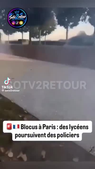 snapchat - Blocus lycée, Des policiers courent pour fuir des lycéens