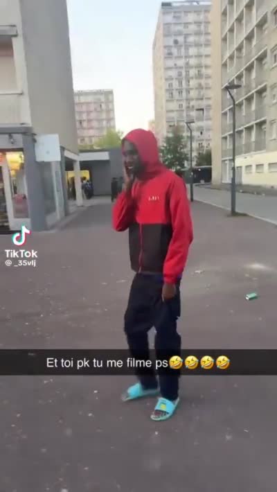 snapchat - Pourquoi tu me filmes ? Et toi, pourquoi tu me filmes pas ?