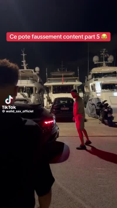 TikTok - Walid Sax - Ce pote faussement content