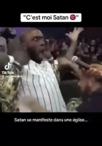 TikTok - C'est moi Satan ! Satan se manifeste dans une église