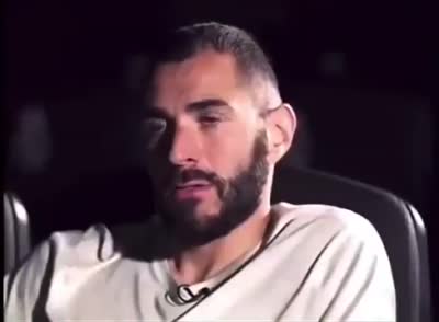 Karim Benzema - Combien de passes décisives j'avais fait ? T'avais fait une dizaine de passes décisives. Ouais.