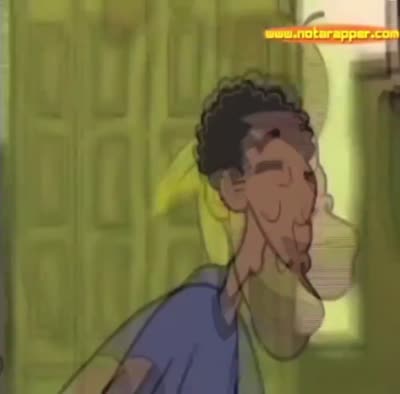 Un homme qui pue marche dans la rue