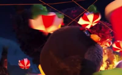 Bomb et Red paniquent pendant l'attaque des cochons