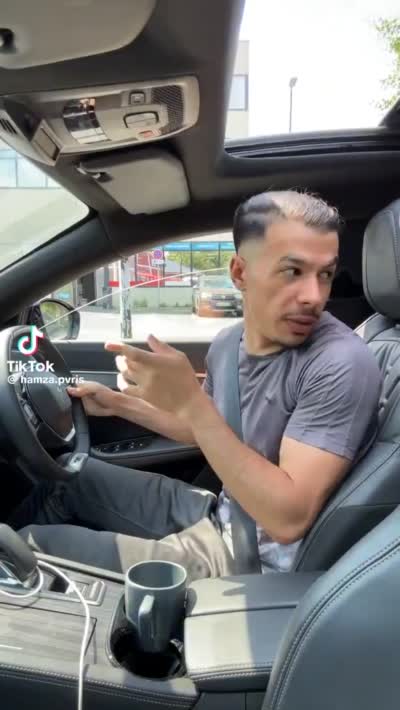 TikTok - Hamza pvris analyse Biggie dans sa voiture