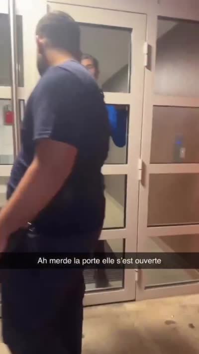 snapchat - Ah merde la porte elle s'est ouverte