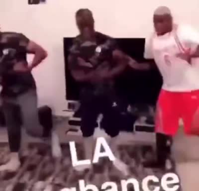 snapchat - Paul Pogba et ses frères qui dansent dans un salon (Pogdance)