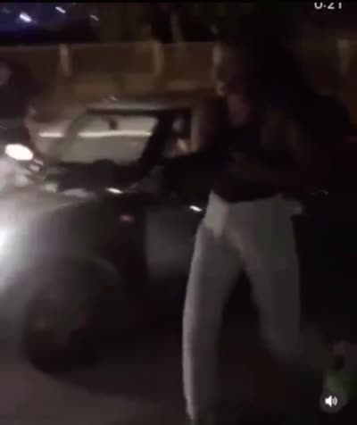 snapchat - Eh descends salope ! Eh descends sale fils de pute ! Descends ! Eh descends sur le Coran d'la Mecque ! A plat ventre ! A plat ventre ! A plat ventre ! Devant la voiture, devant la voiture. Ah tu faisais l'malin fils de pute, hein ? Tu faisais l'malin fils de pute hein ? Tu faisais l'malin ? On va niquer ta mere !