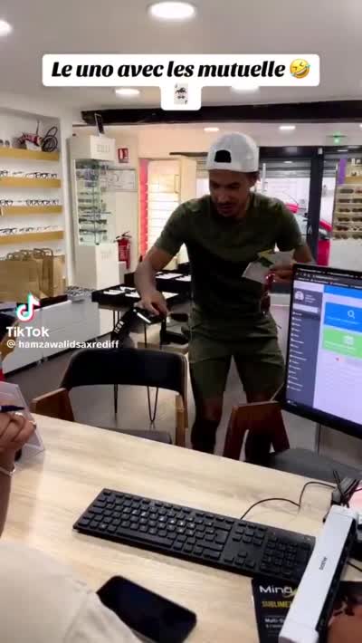 TikTok - Hamza pvris - pose plusieurs mutuelles chez l'opticien (Le uno avec les mutuelle)