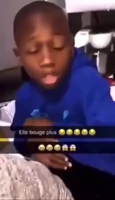 snapchat - Moi je voulais la frapper elle. Vas-y viens, viens viens viens!