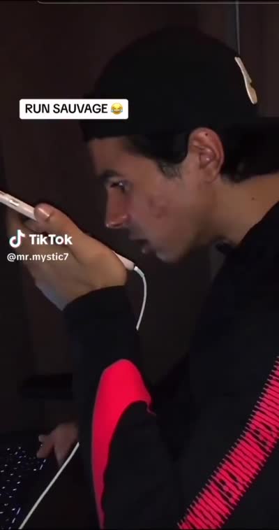 Hamza pvris piège un vendeur de voiture au téléphone