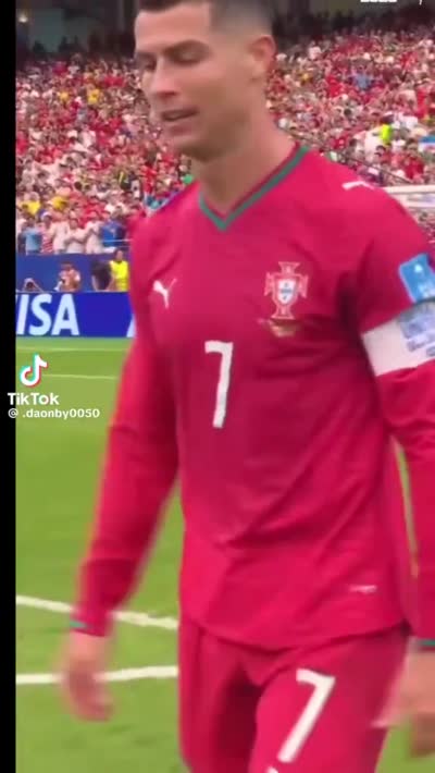 Cristiano Ronaldo annonce son retour puis monte dans un avion pour repartir